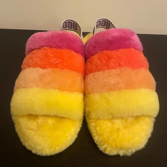 Women’s UGG Pride Fluff Yeah Slide Size 9 - Picture 3 of 9